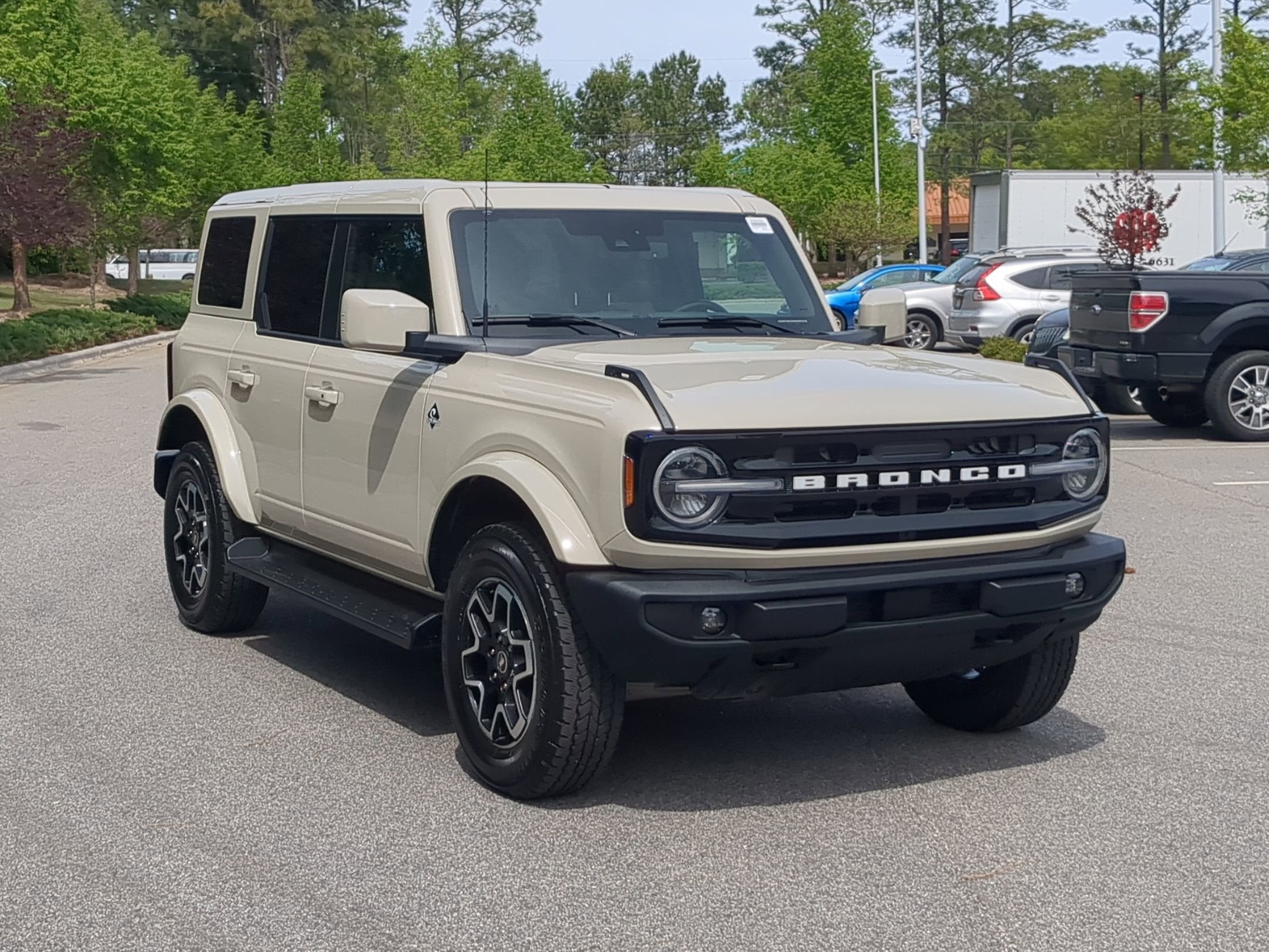 2025 Ford Bronco Outer Banks