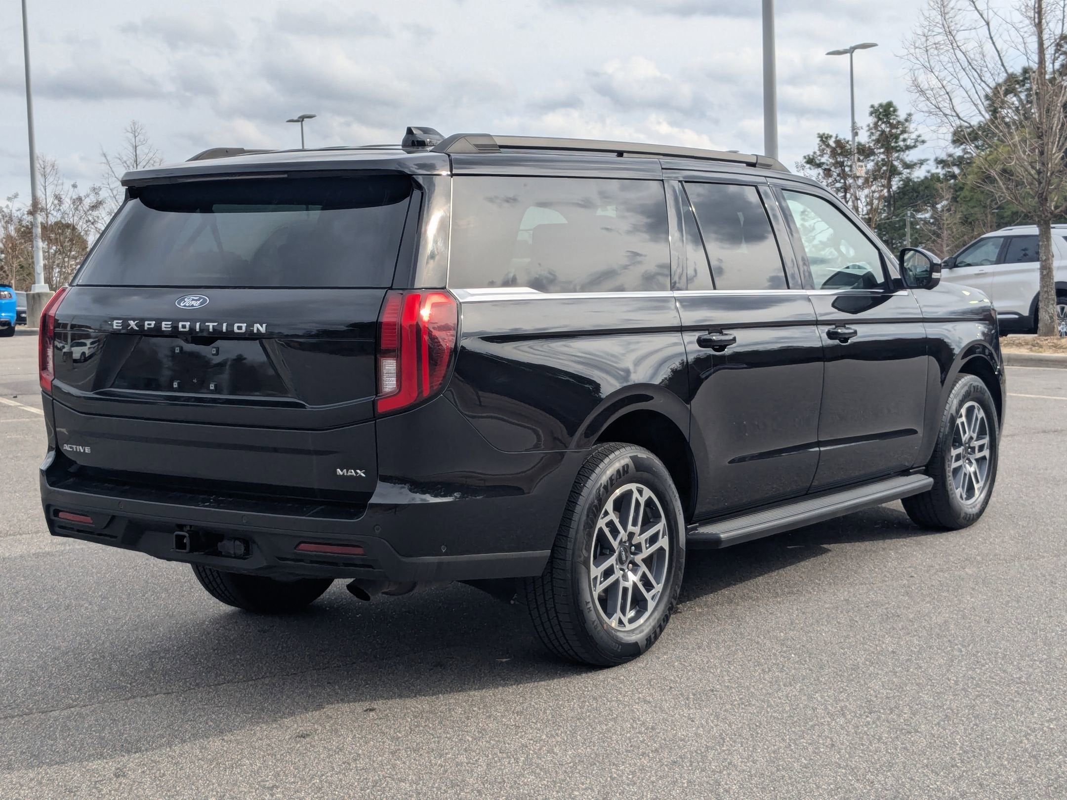 2025 Ford Expedition Max Active