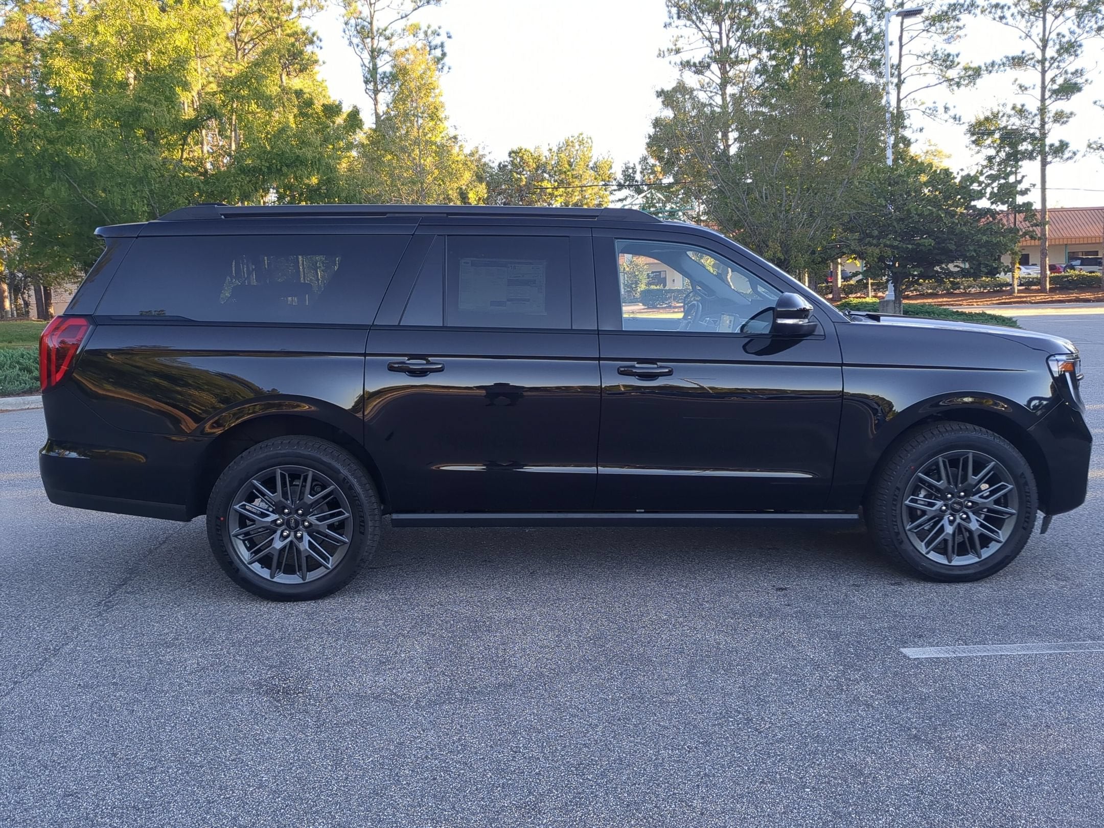 2027 Ford Expedition Max Platinum