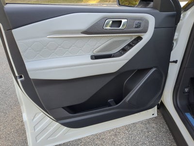 2027 Ford Explorer Platinum