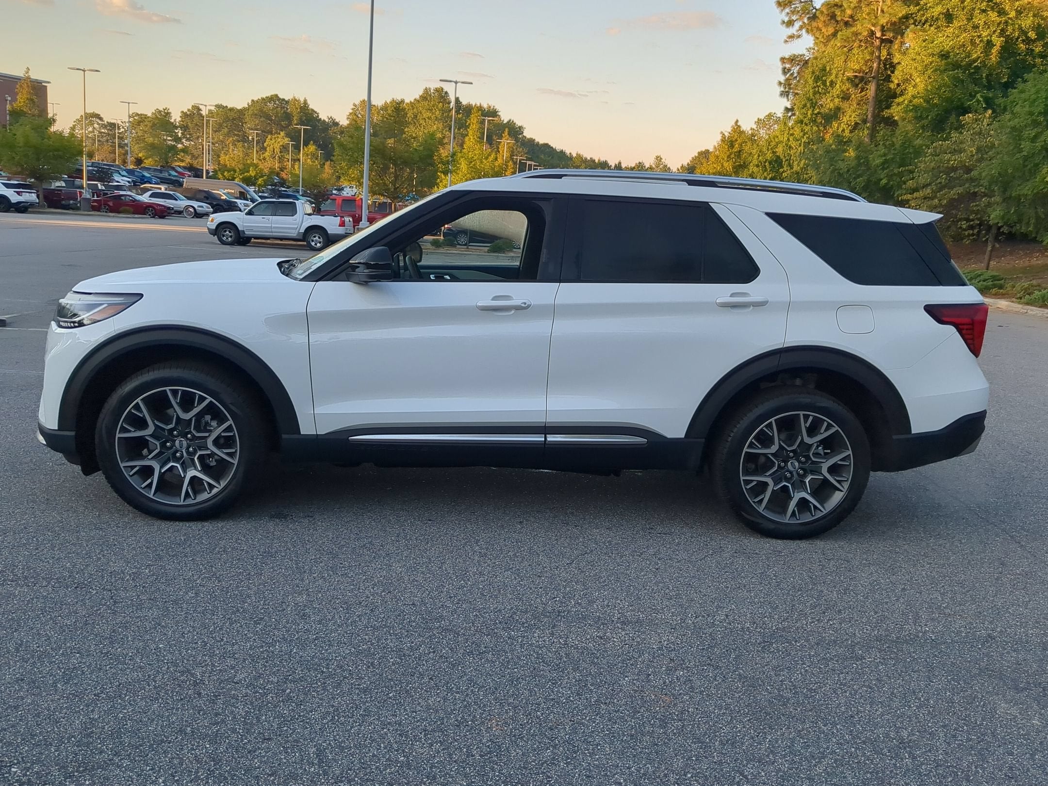 2027 Ford Explorer Platinum