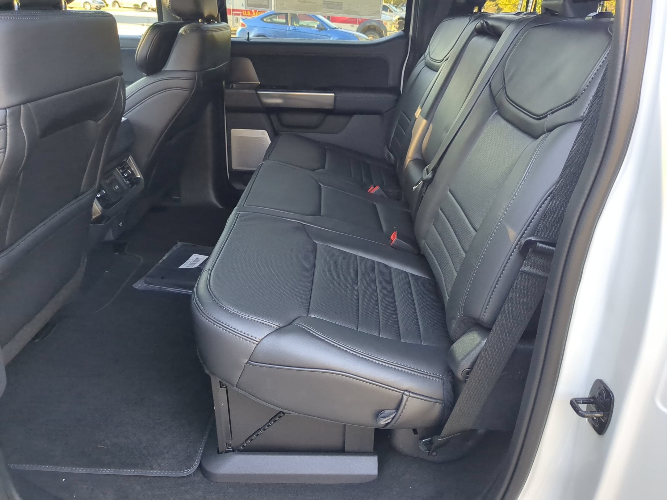 2027 Ford Super Duty F-250 SRW Platinum