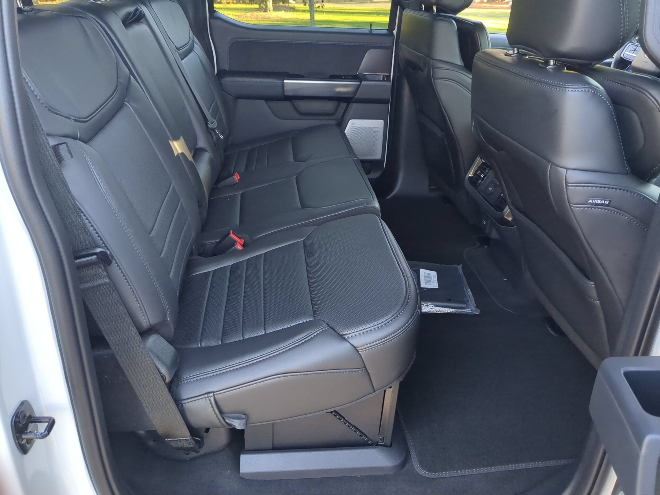 2027 Ford Super Duty F-250 SRW Platinum