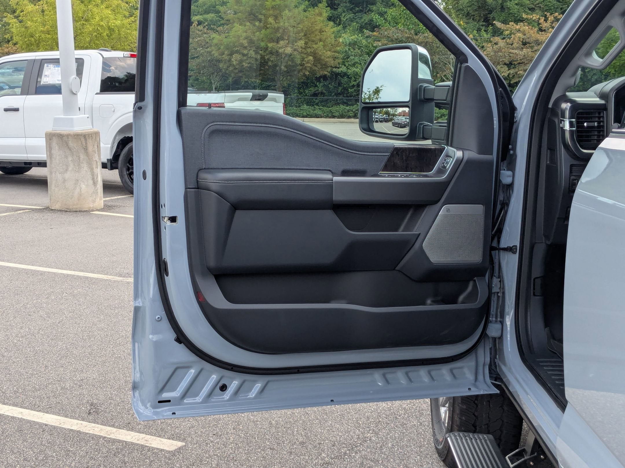 2025 Ford Super Duty F-250 SRW LARIAT