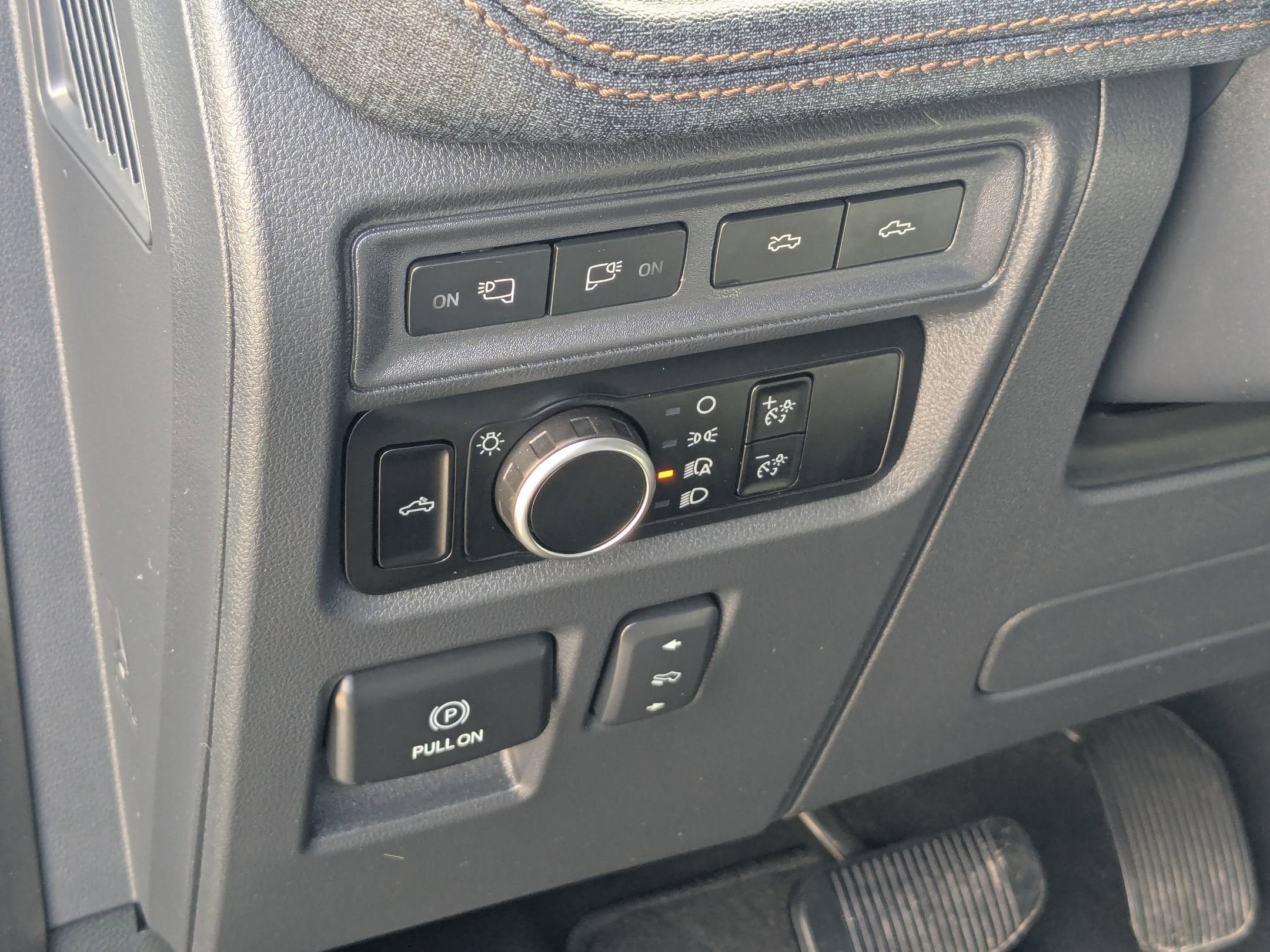 2023 Ford F-150 Lightning LARIAT