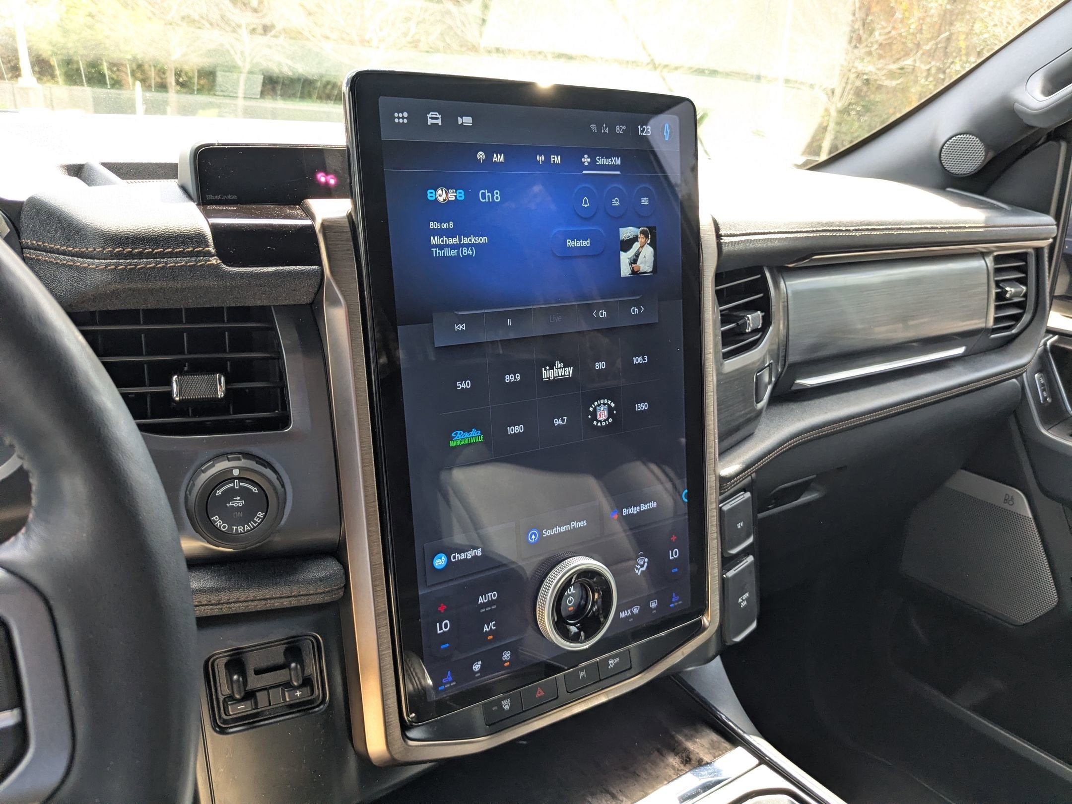 2023 Ford F-150 Lightning LARIAT