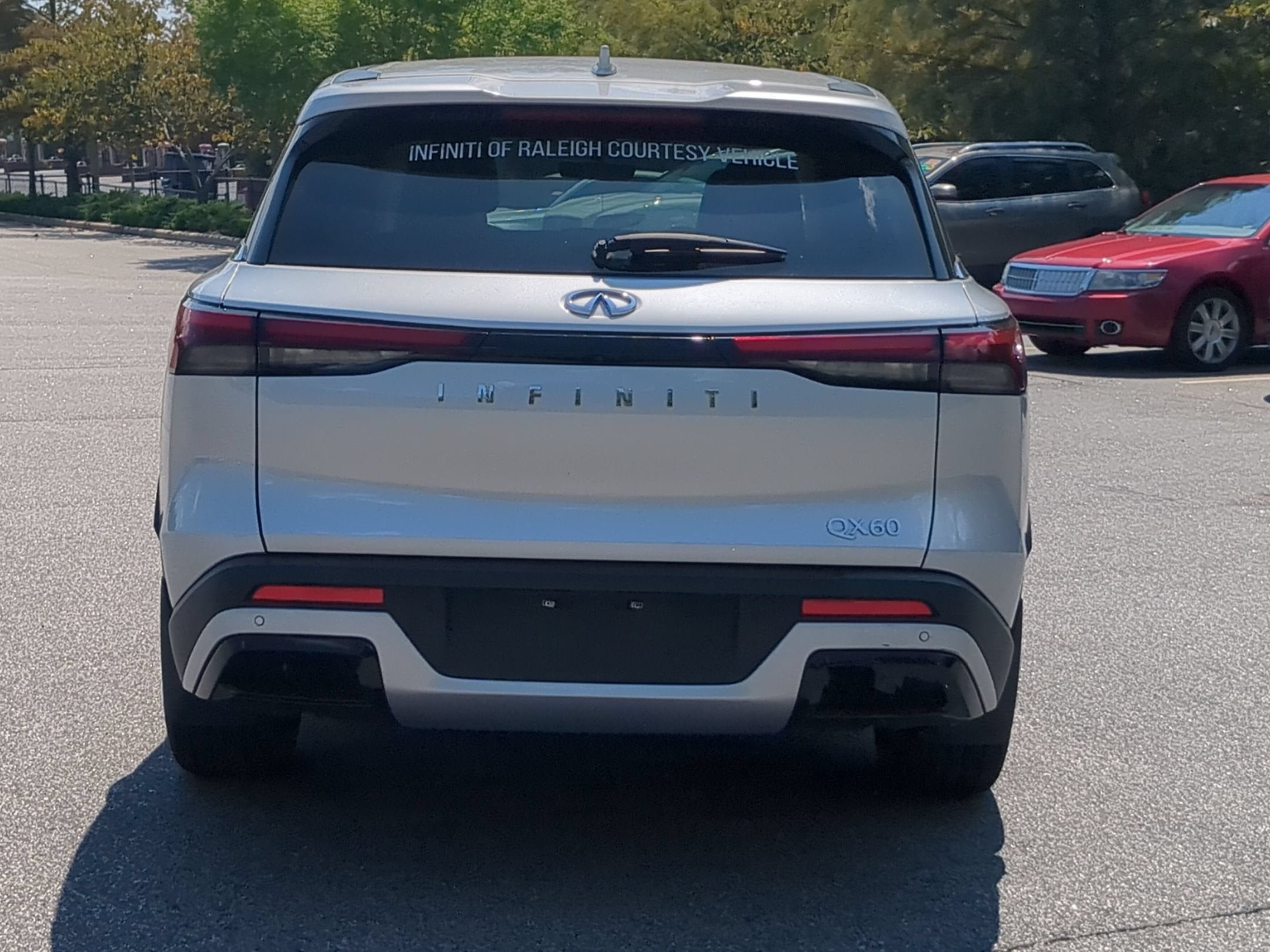2023 INFINITI QX60 PURE