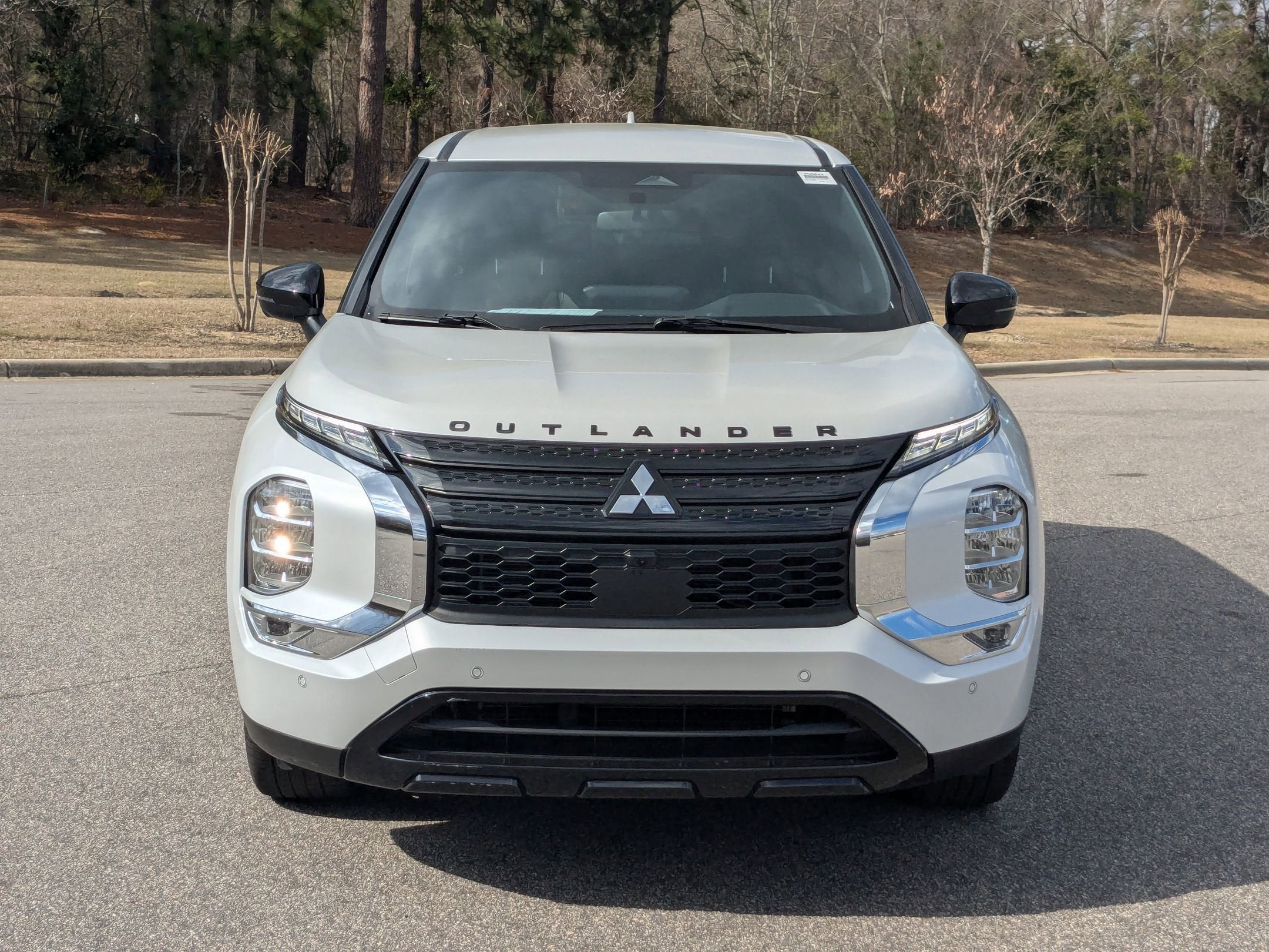 2023 Mitsubishi Outlander SE