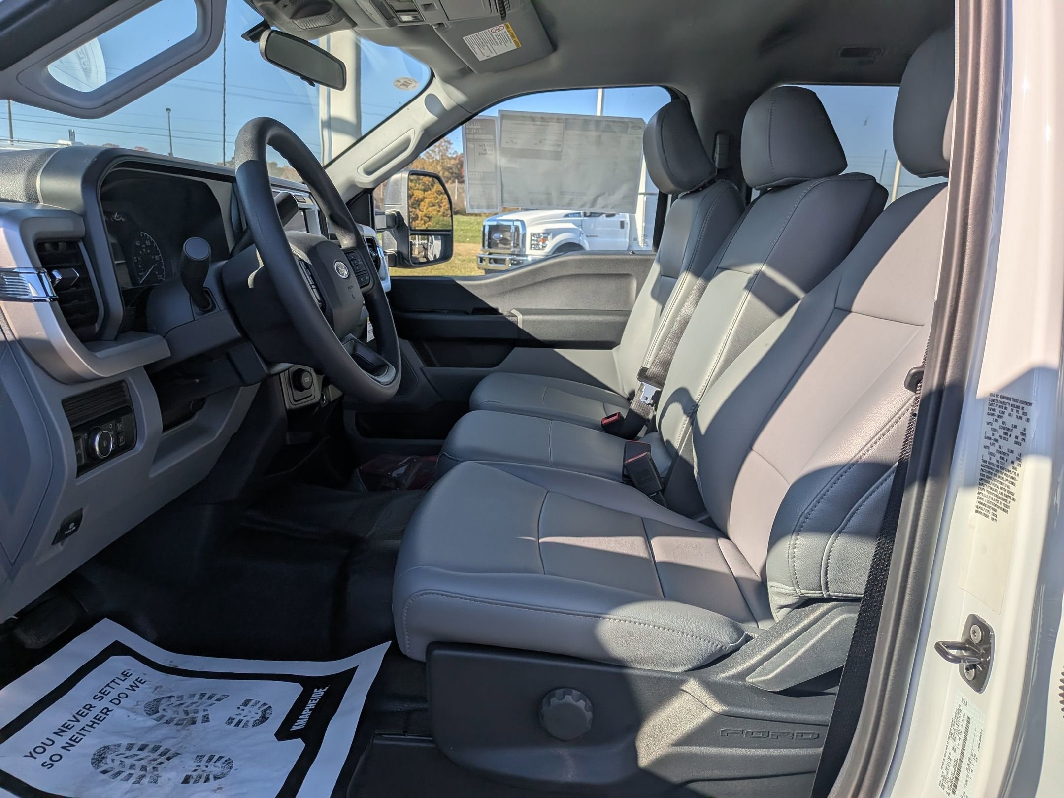 2024 Ford Super Duty F-350 DRW XL