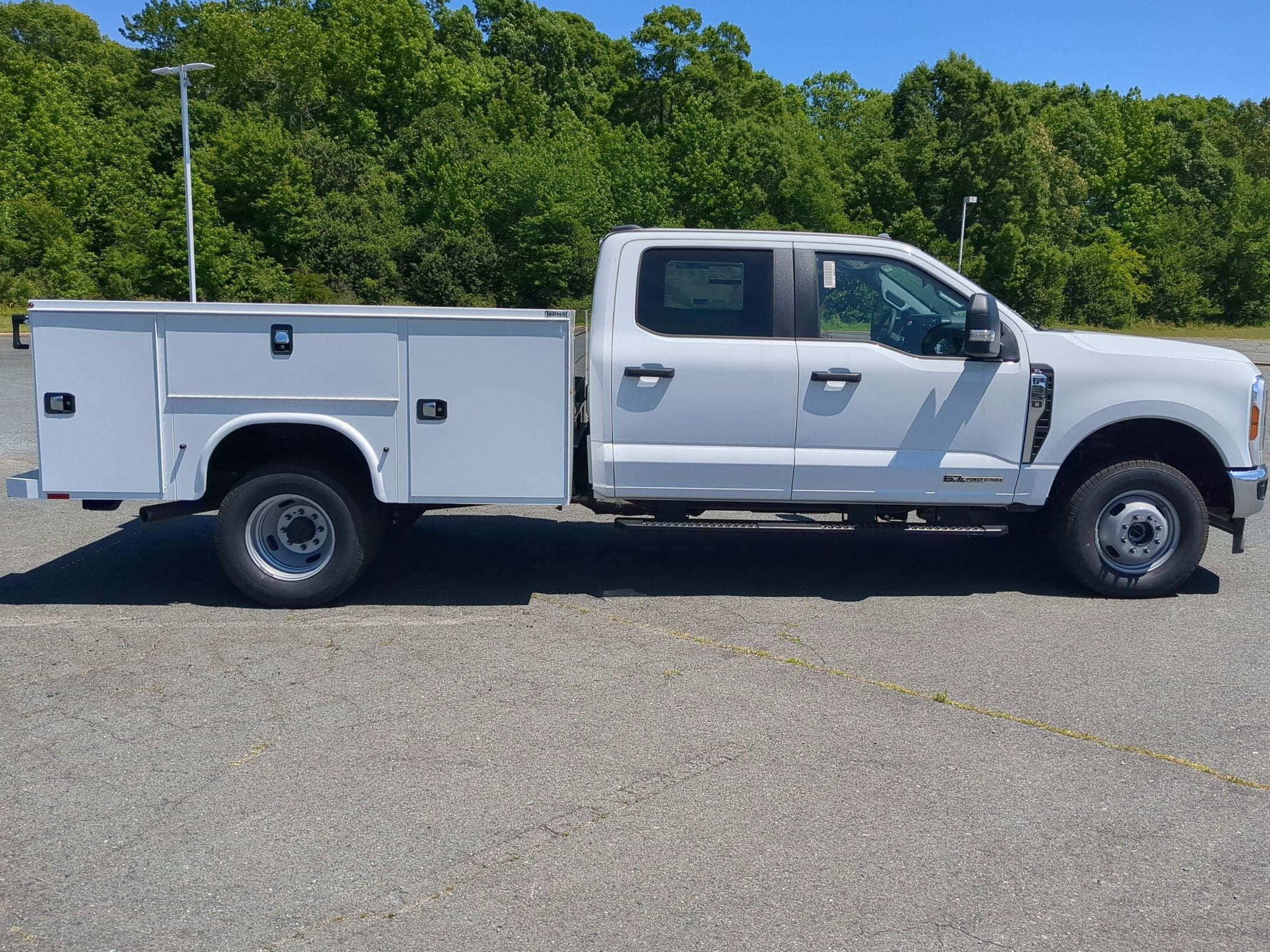 2026 Ford Super Duty F-350 DRW XL