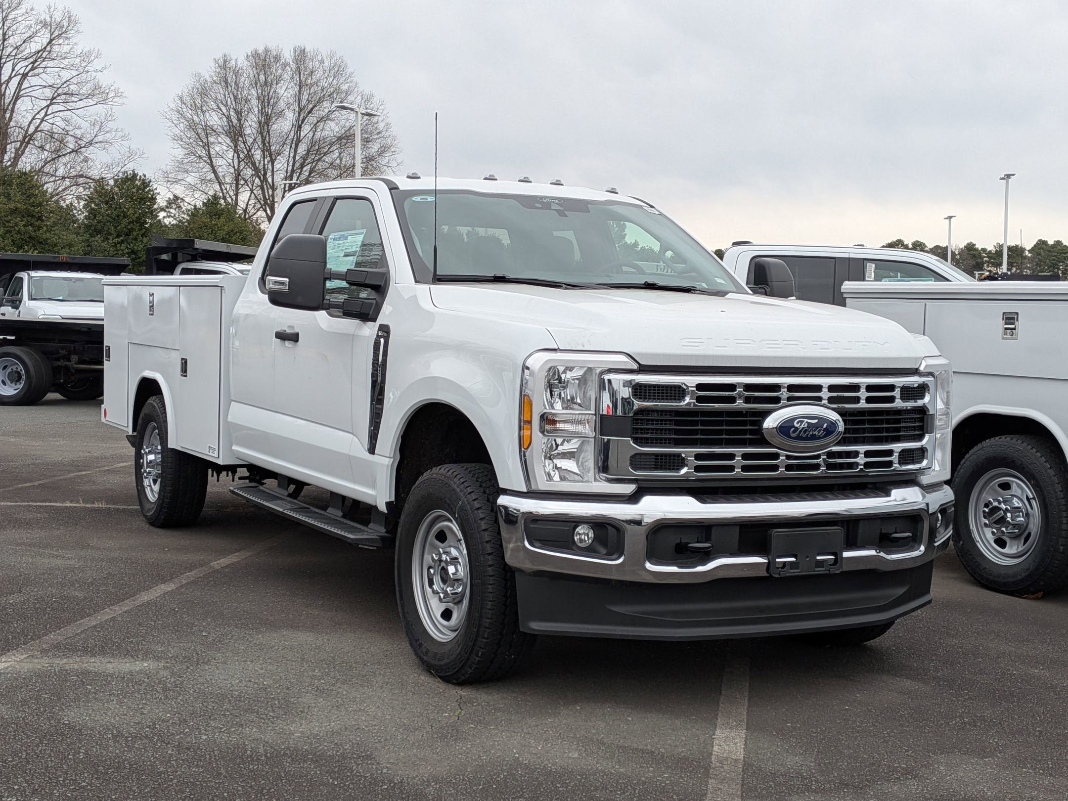 2025 Ford Super Duty F-350 SRW XL