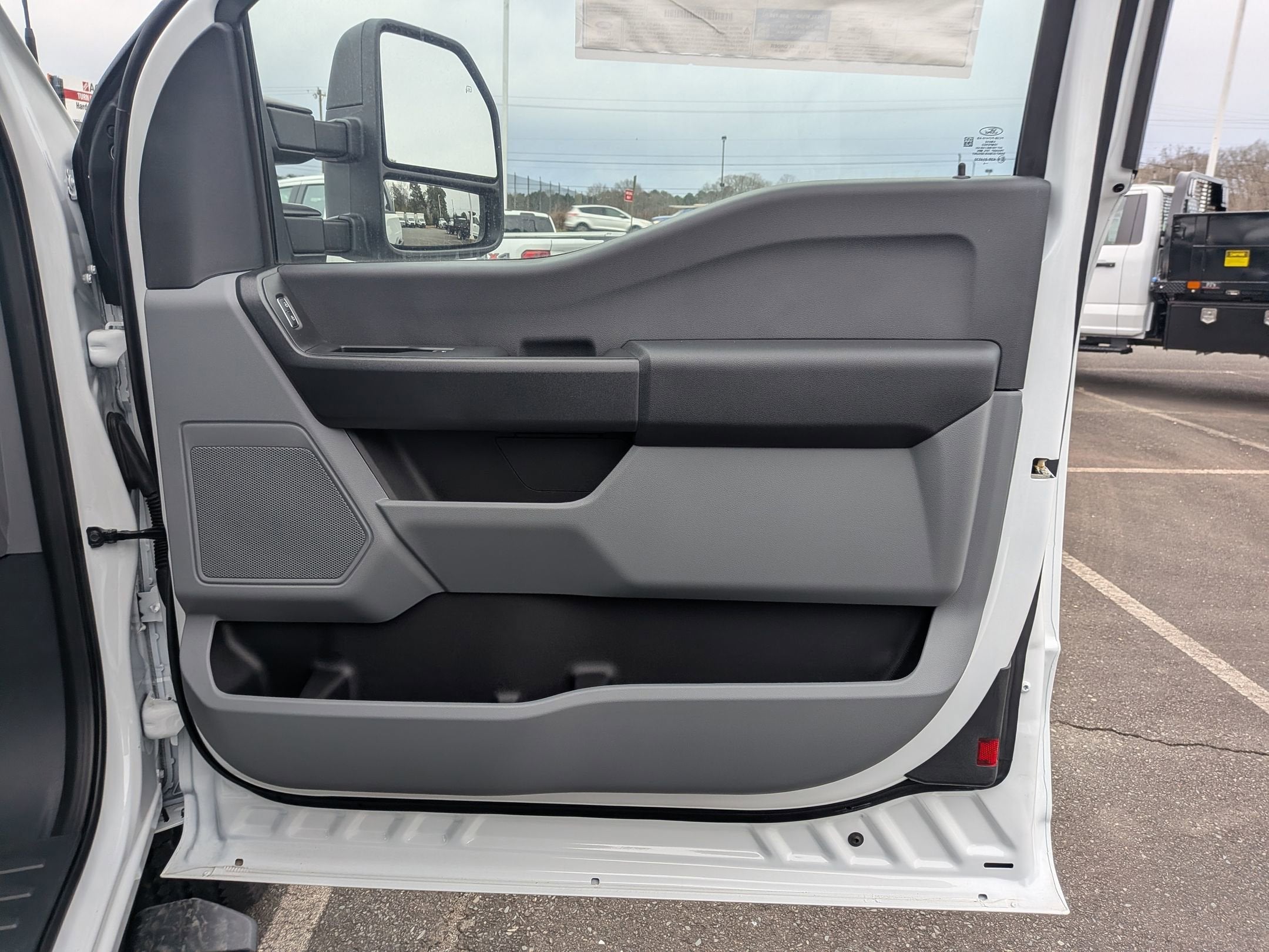 2025 Ford Super Duty F-350 SRW XL