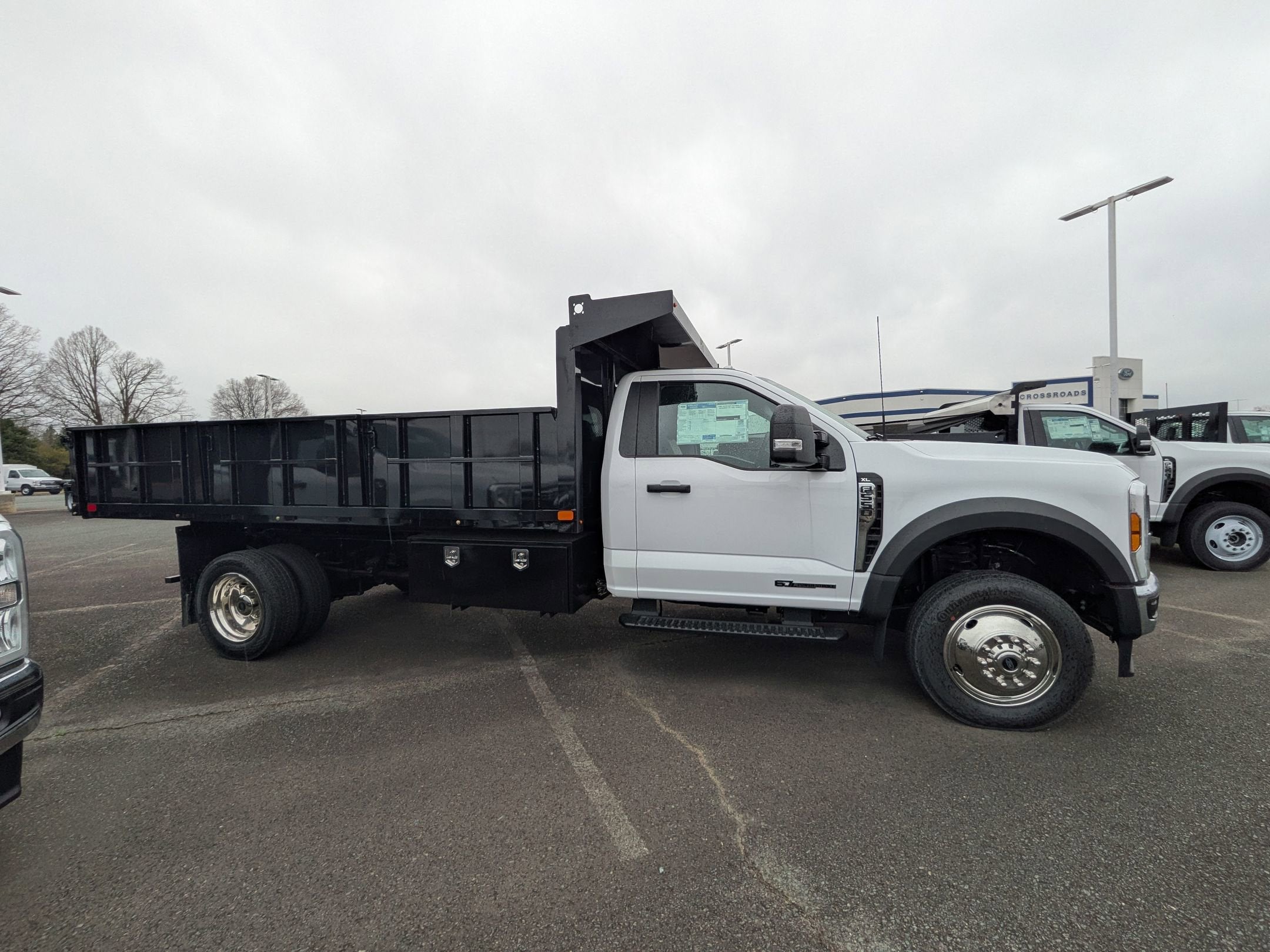 2025 Ford Super Duty F-550 DRW XL