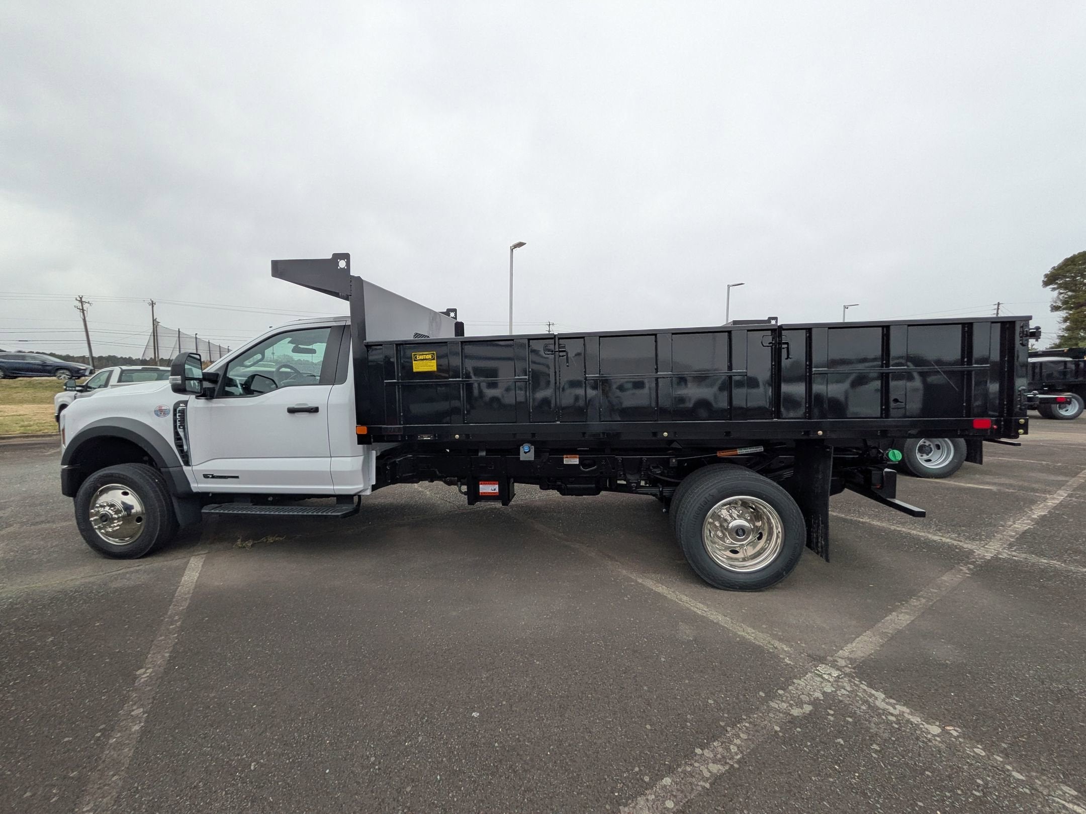 2025 Ford Super Duty F-550 DRW XL