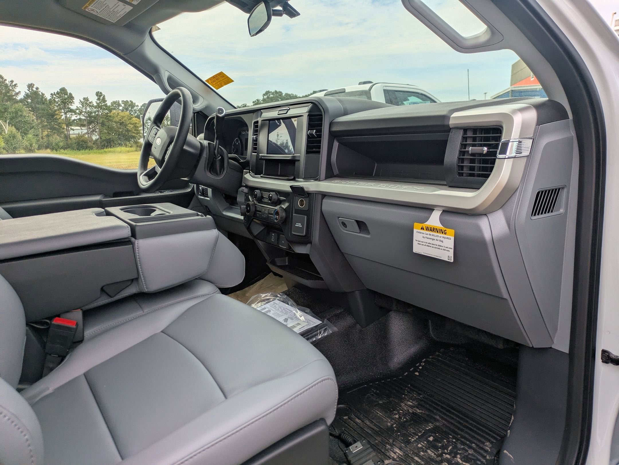 2025 Ford Super Duty F-600 DRW XL