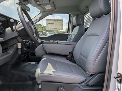 2025 Ford Super Duty F-600 DRW XL