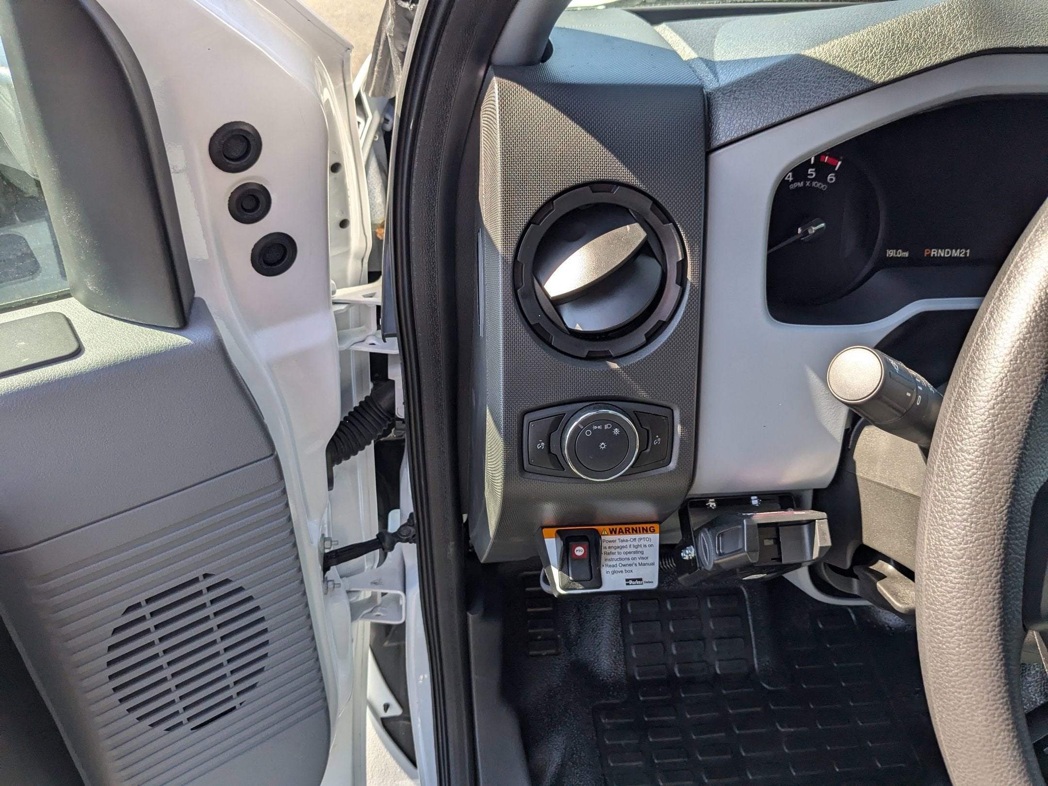 2025 Ford F-650SD Base 16ft Flatbed