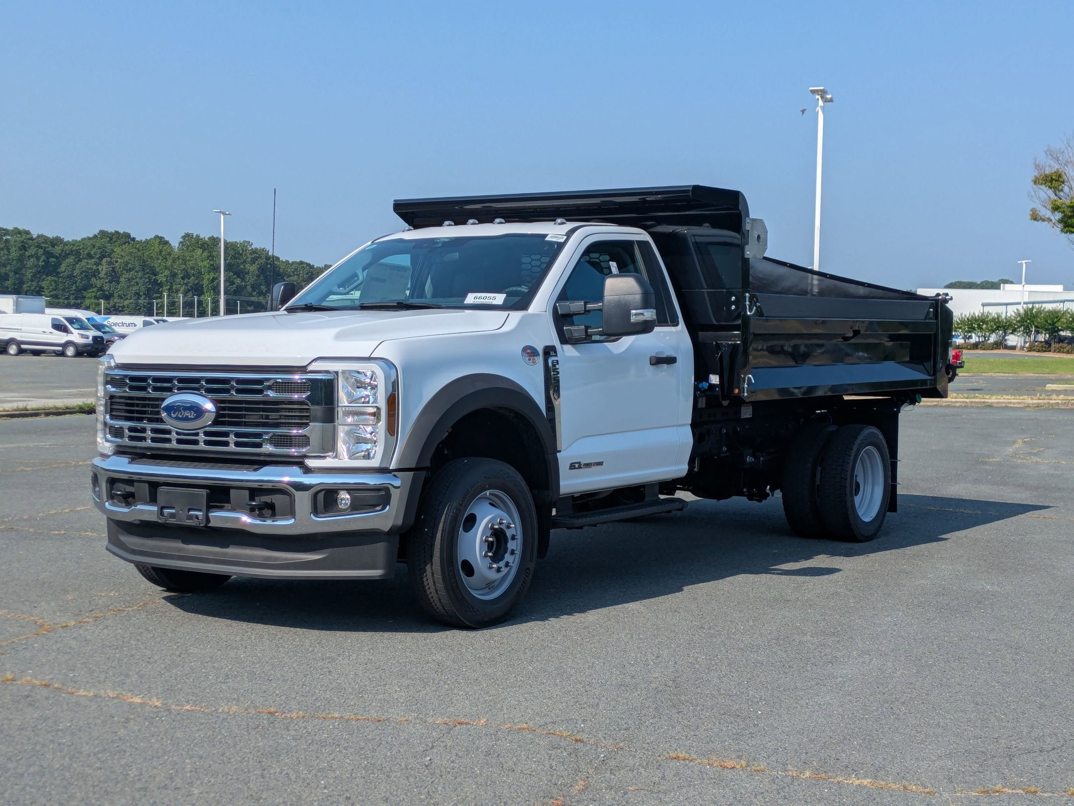 2025 Ford Super Duty F-550 DRW XL