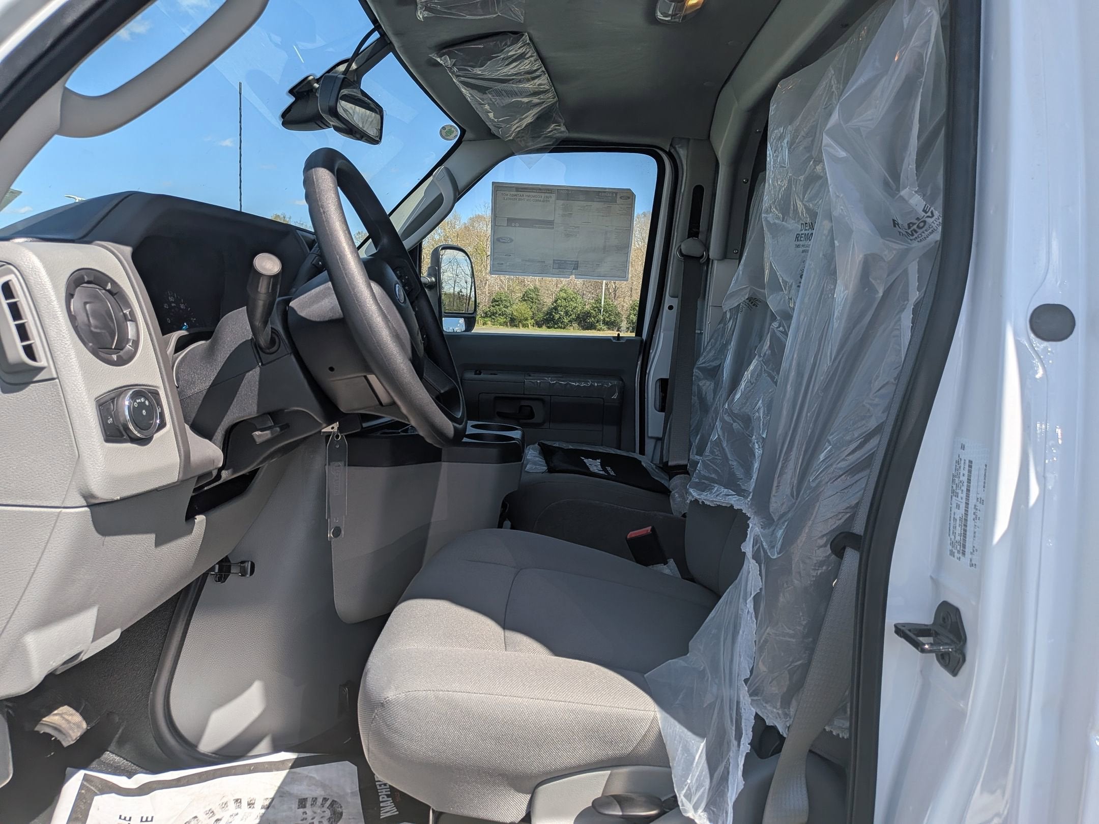 2026 Ford E-Series Cutaway Base