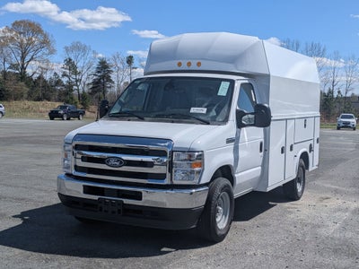 2026 Ford E-Series Cutaway Base