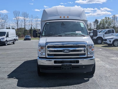 2026 Ford E-Series Cutaway Base