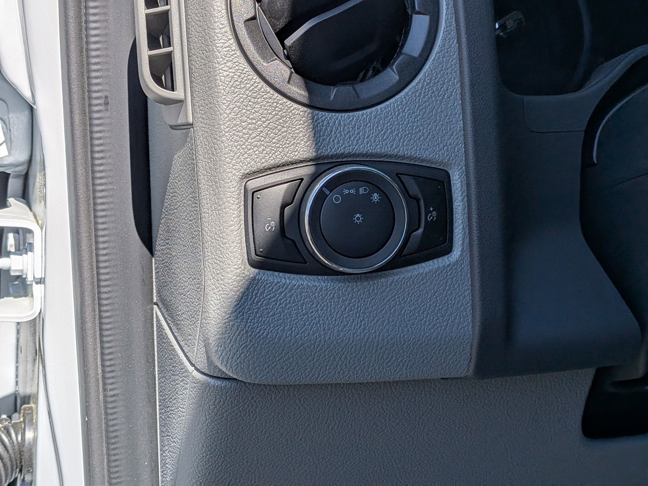 2027 Ford E-Series Cutaway Base