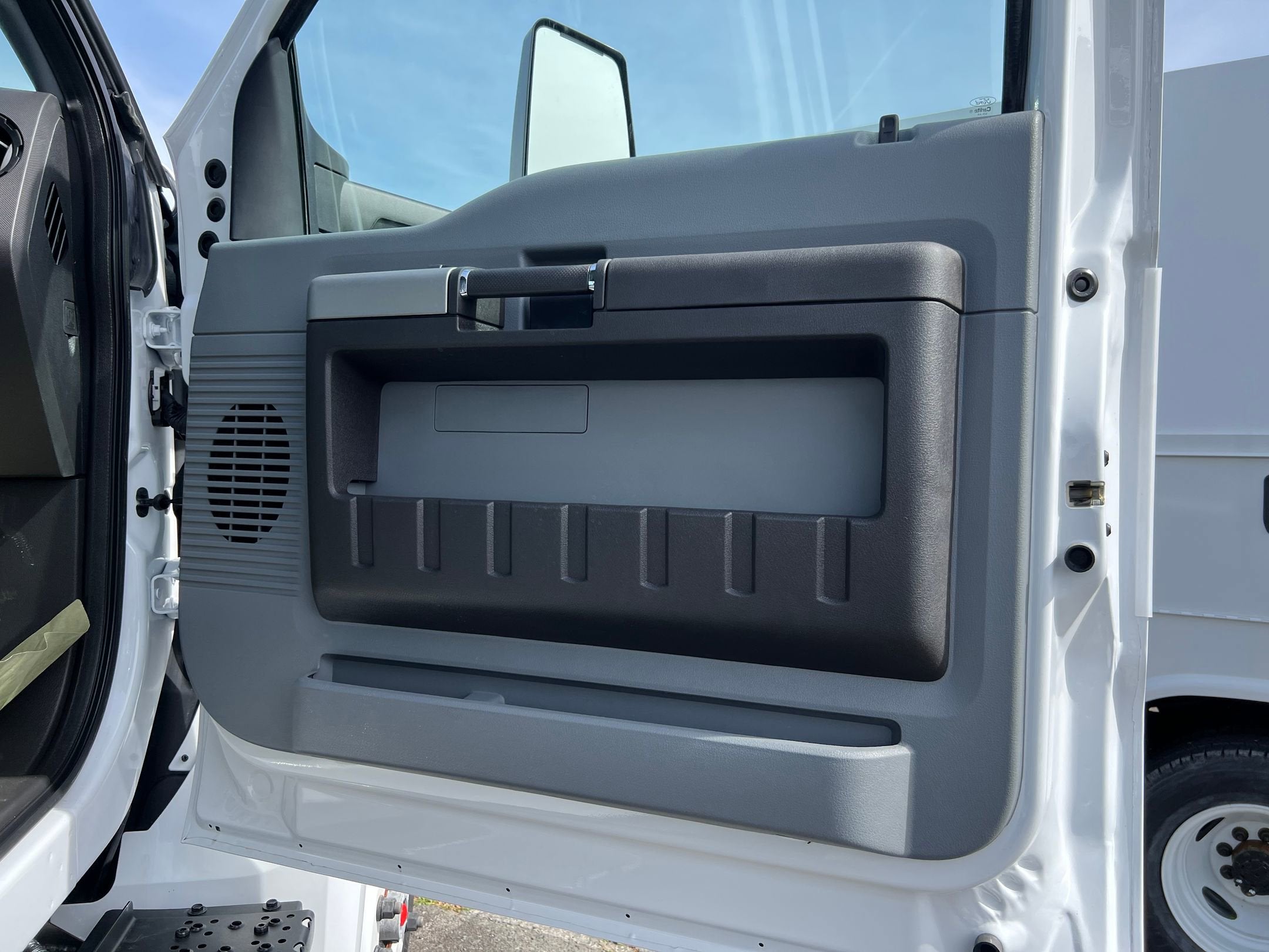 2027 Ford F-750SD Base