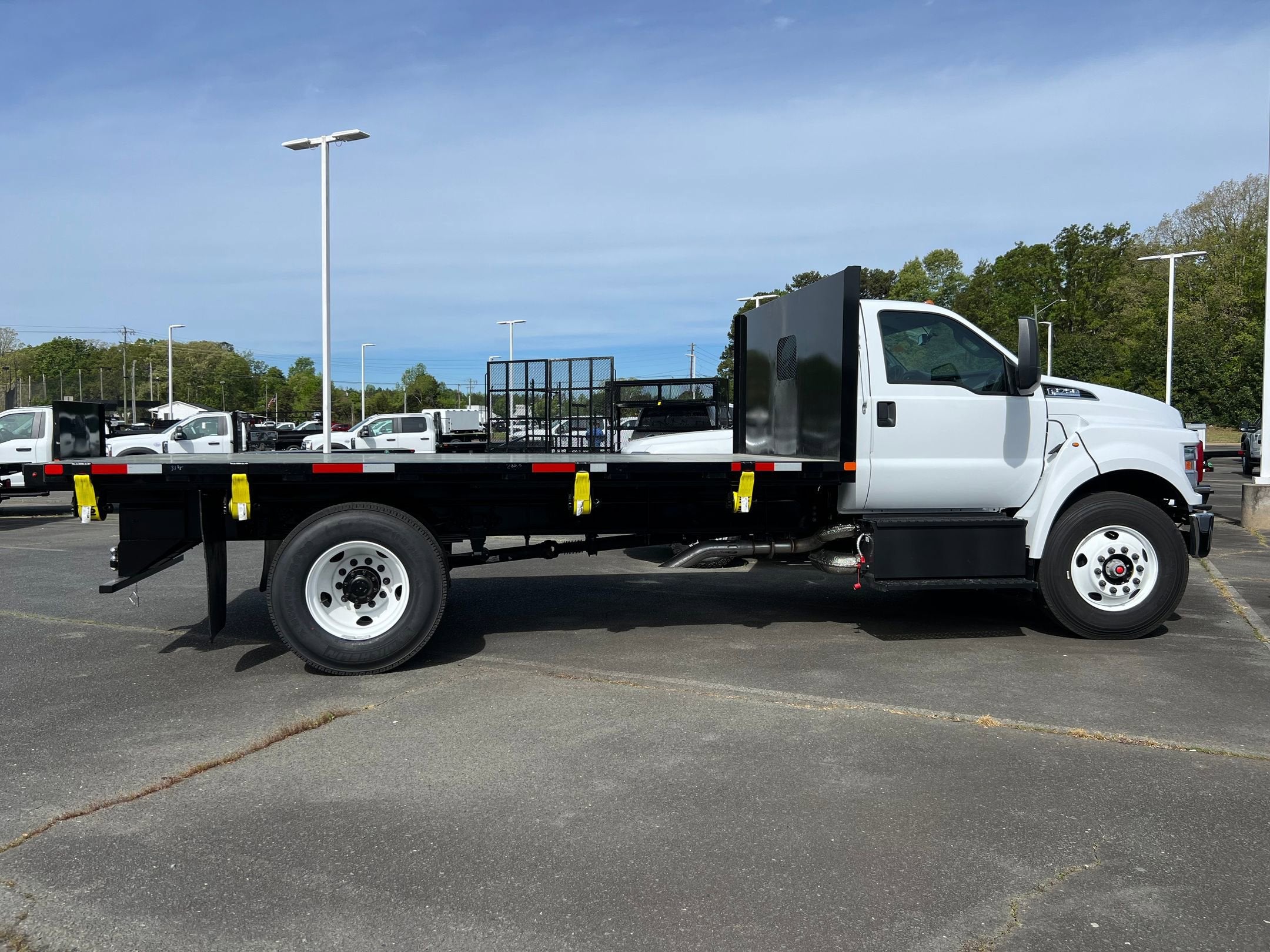 2027 Ford F-750SD Base