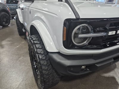 2026 Ford Bronco Outer Banks Custom Wheels / Lift
