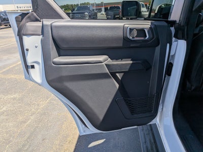 2026 Ford Bronco Outer Banks Custom Wheels / Lift