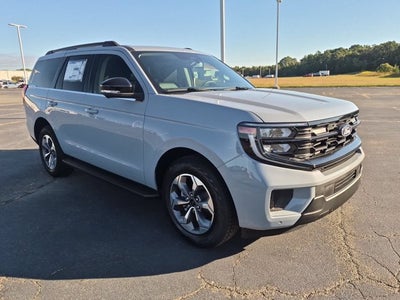 2027 Ford Expedition Active