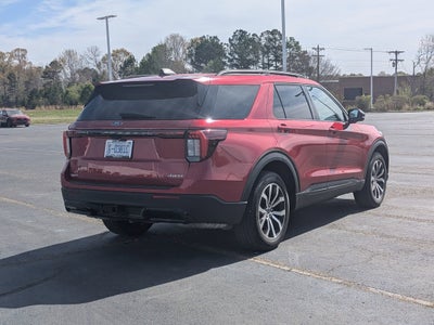 2025 Ford Explorer ST-Line