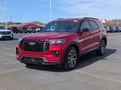 2025 Ford Explorer ST-Line