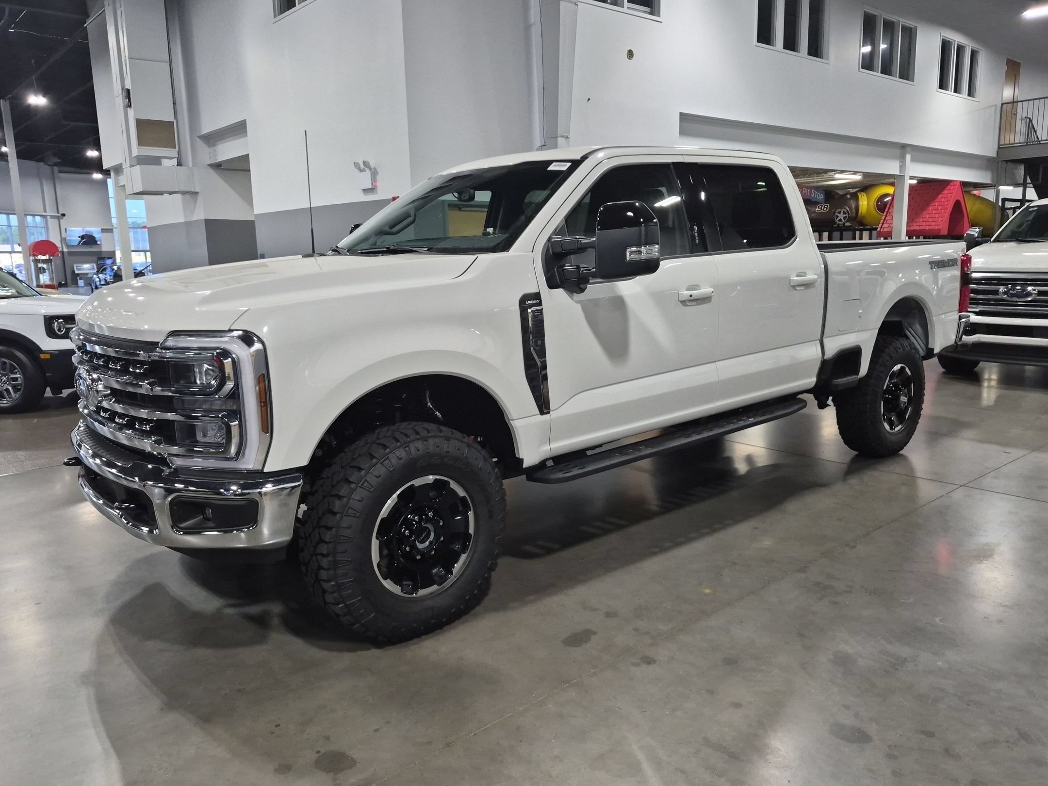 2026 Ford Super Duty F-250 SRW LARIAT