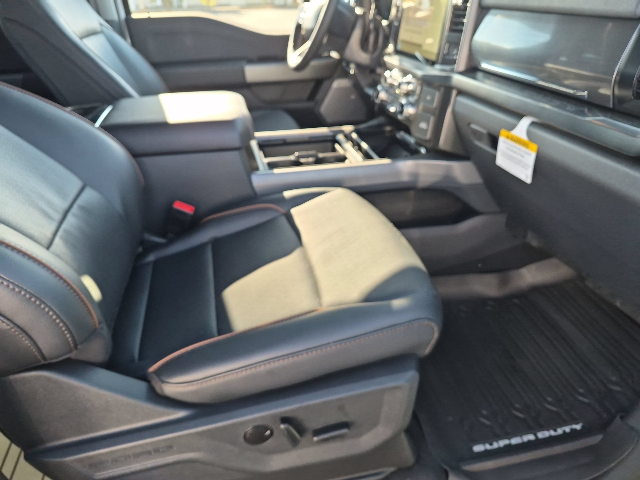 2027 Ford Super Duty F-250 SRW LARIAT