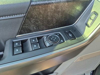 2027 Ford Super Duty F-350 SRW XLT