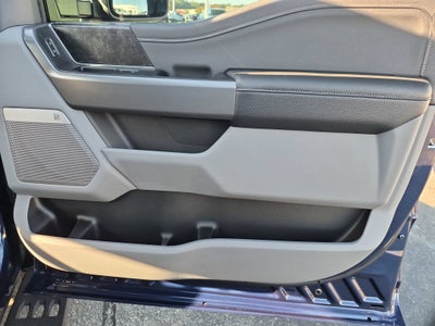2027 Ford Super Duty F-350 SRW XLT
