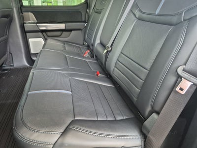 2026 Ford Super Duty F-350 DRW Platinum