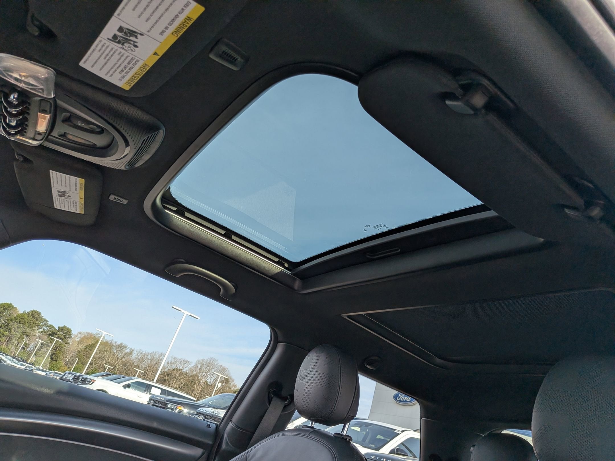 2023 MINI Hardtop 2 Door Cooper SE Signature