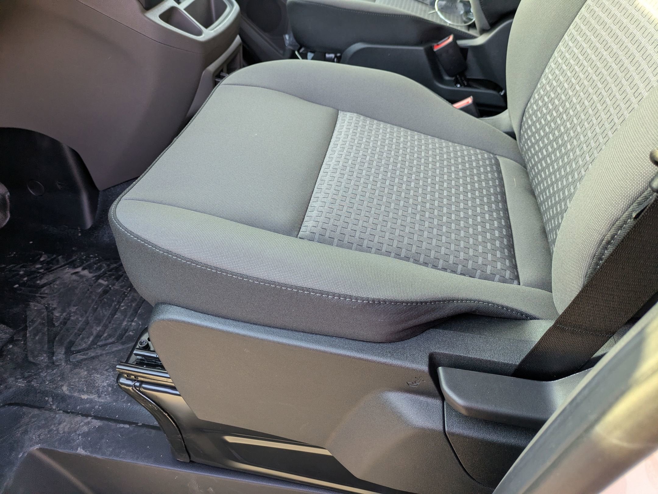 2026 Ford Transit Passenger Wagon XL