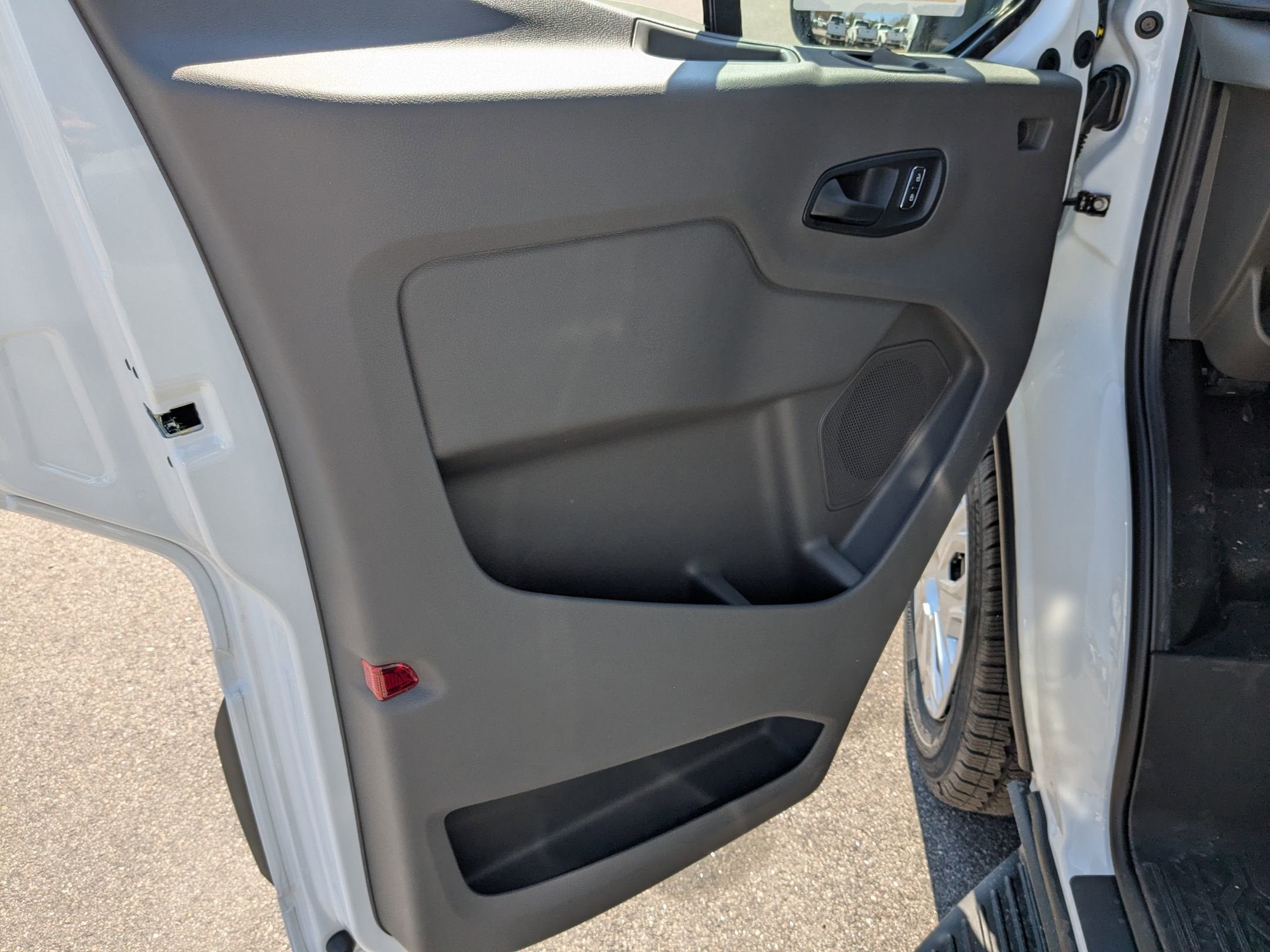 2026 Ford Transit Passenger Wagon XLT