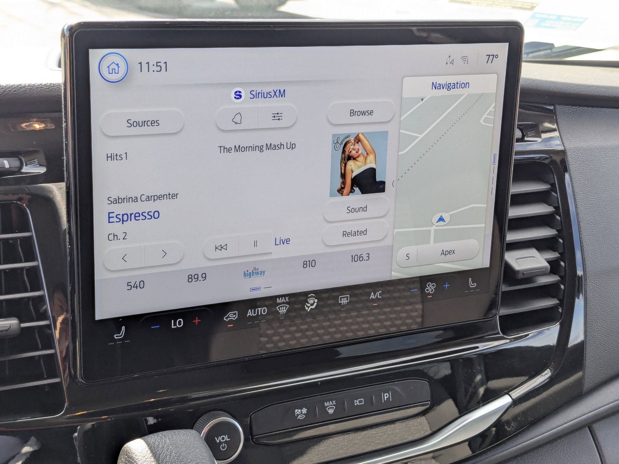 2026 Ford Transit Passenger Wagon XLT