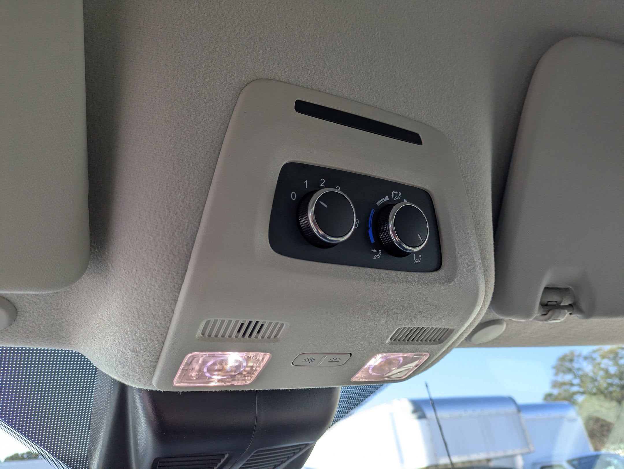 2026 Ford Transit Passenger Wagon XL