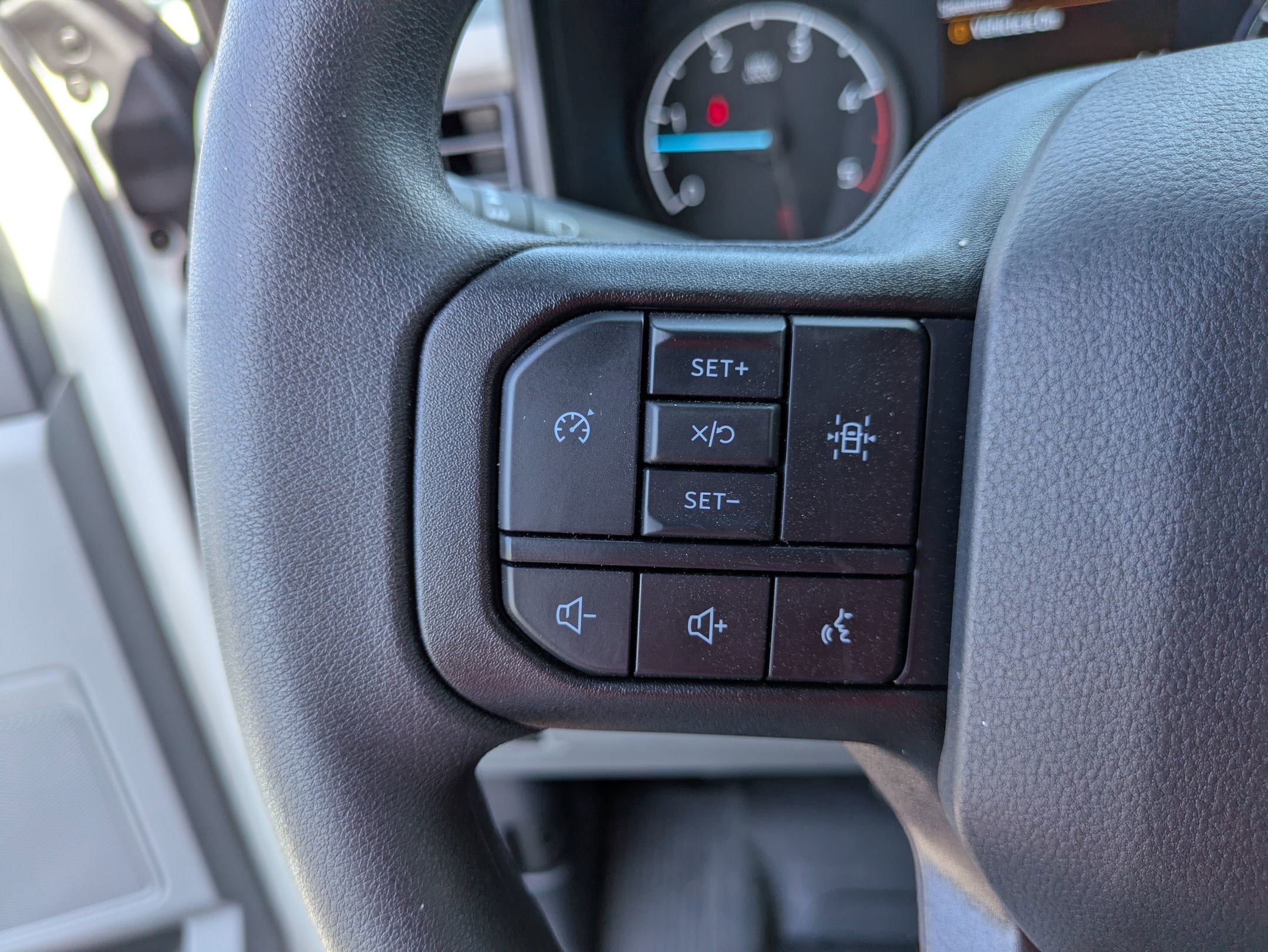 2025 Ford Super Duty F-550 DRW XL