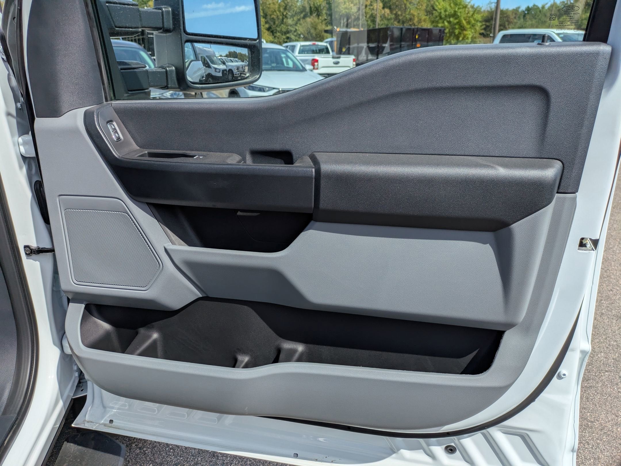 2025 Ford Super Duty F-550 DRW XL