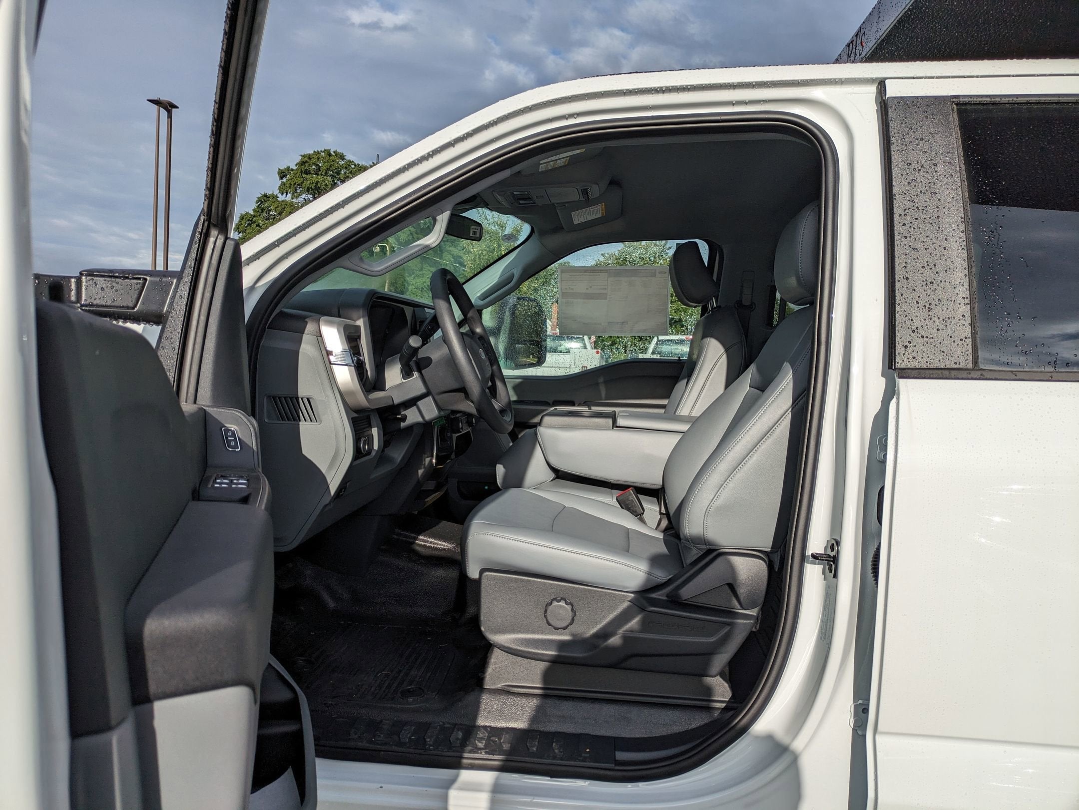 2025 Ford Super Duty F-350 DRW XL