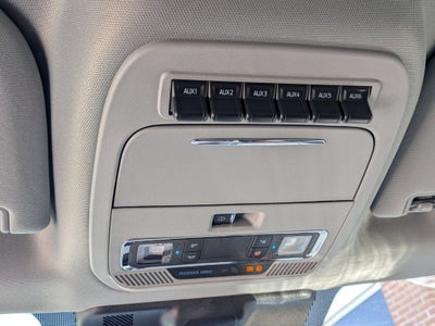 2026 Ford Super Duty F-450 DRW LARIAT