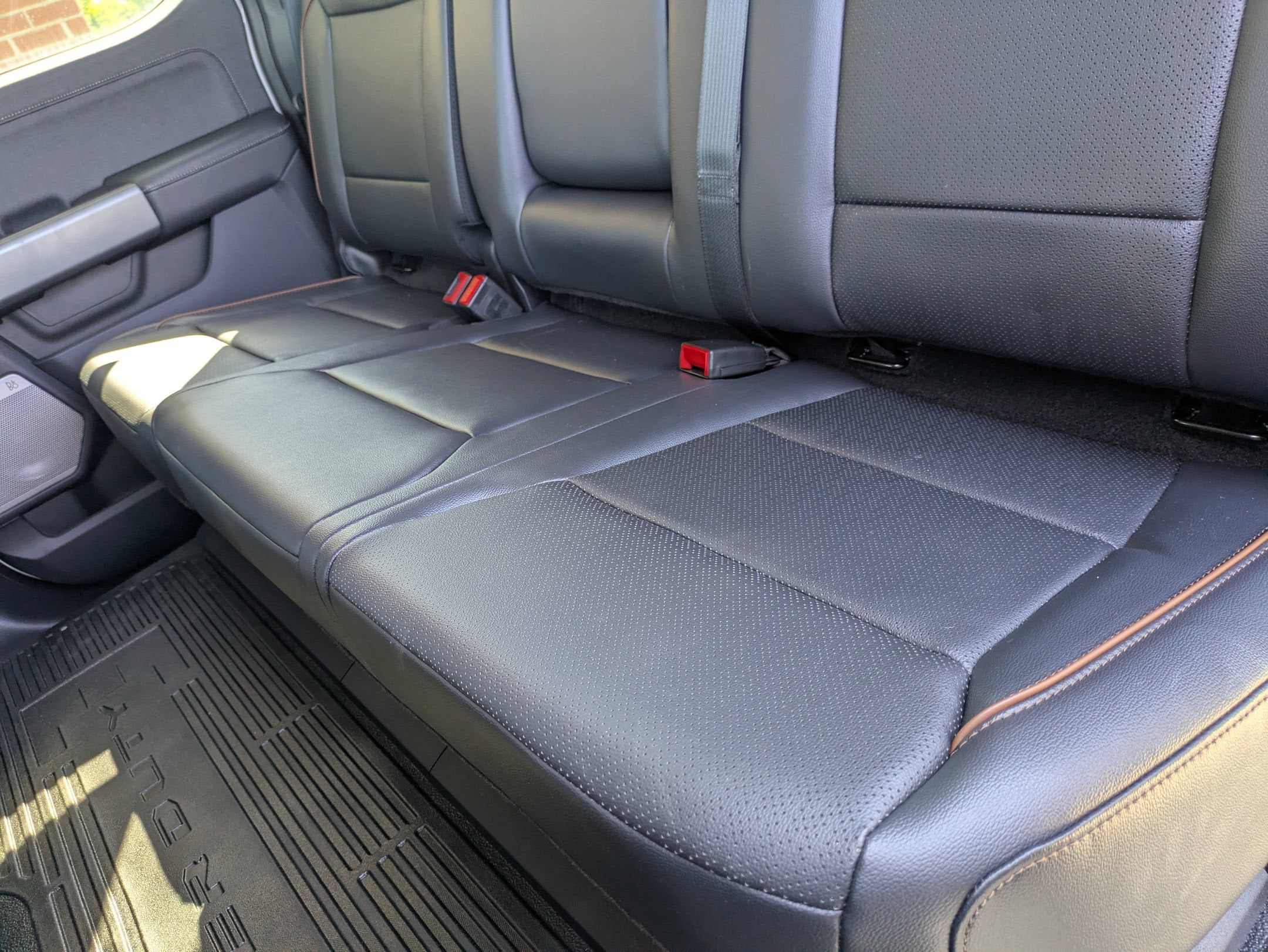 2026 Ford Super Duty F-450 DRW LARIAT