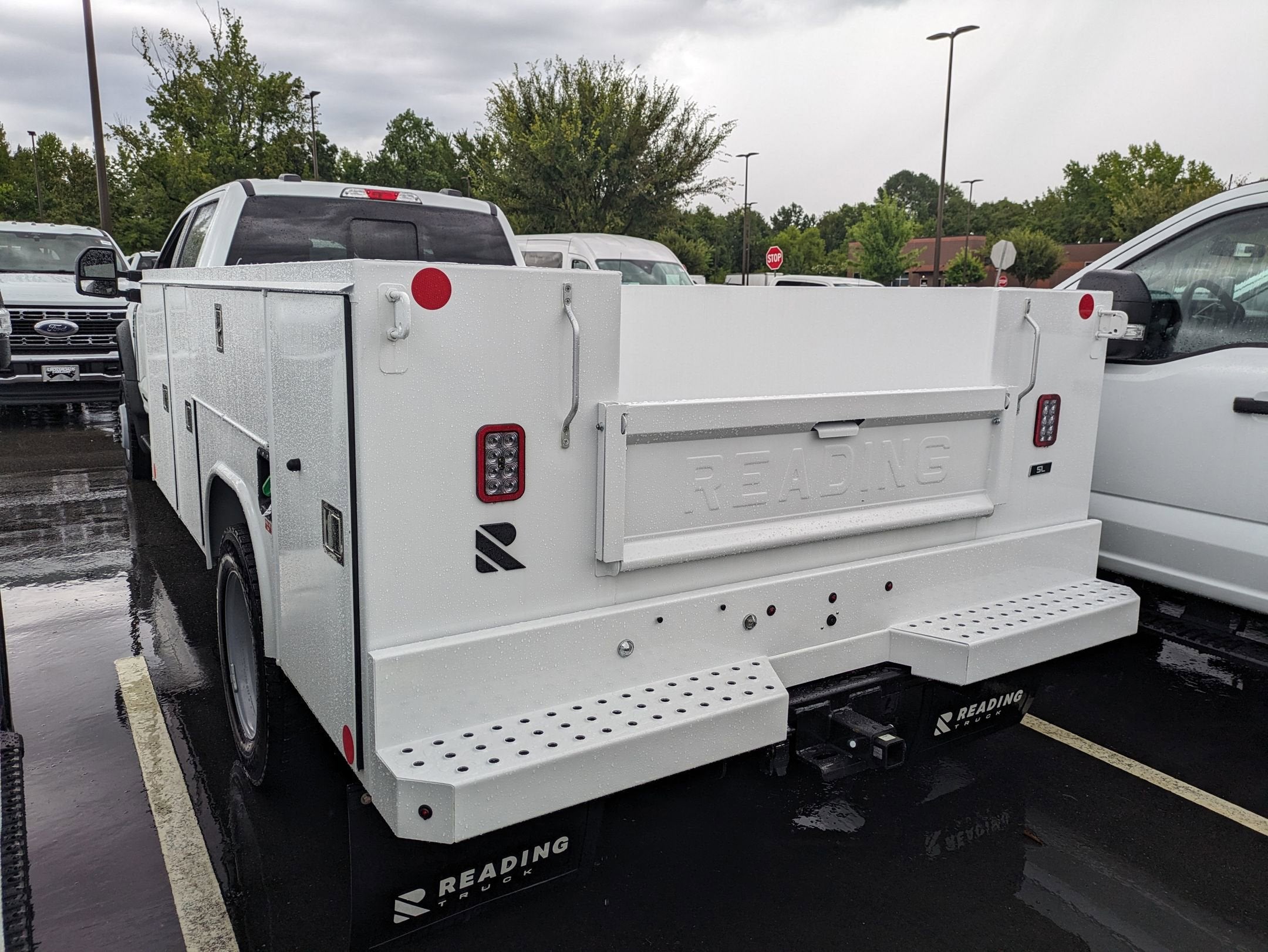 2025 Ford Super Duty F-550 DRW XL