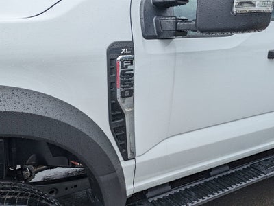 2025 Ford Super Duty F-550 DRW XL